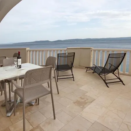 In With Sea View, Loggia, Air Conditioning, Wifi 153-28 Apartment